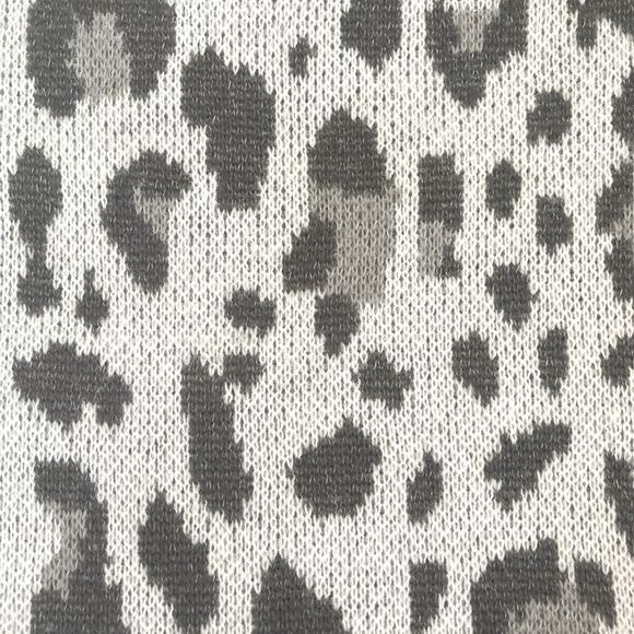 Tamsy The Randee Gray Leopard Printed Cardigan Size M Brand New - Picture 6 of 7